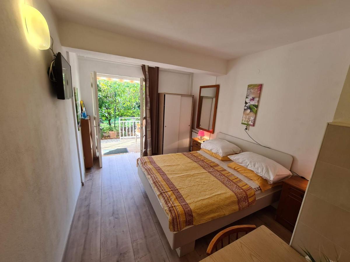 Apartments Ana Медулин Екстер'єр фото