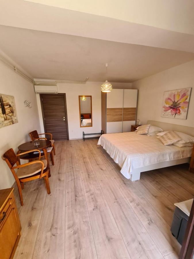 Apartments Ana Медулин Екстер'єр фото