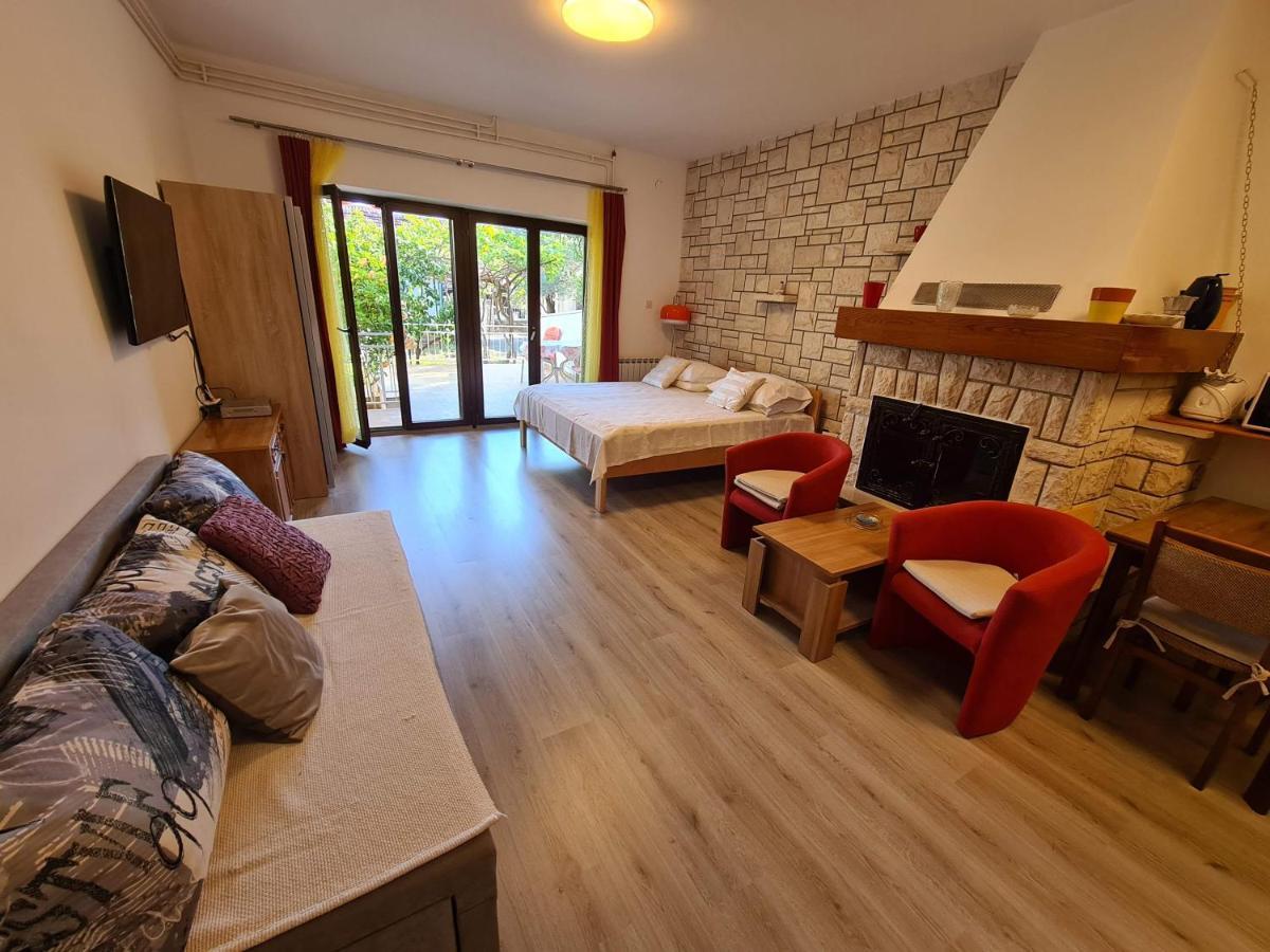 Apartments Ana Медулин Екстер'єр фото